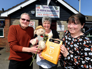 Supporting image for story: Sedgley club unveils new life-saving defibrillator in honour of former member