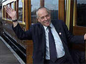 Supporting image for story: Vintage coach back on track