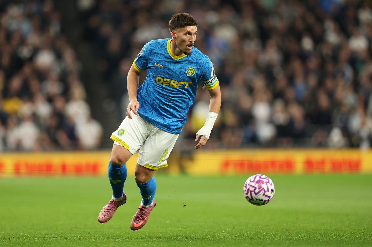 Wolves defender out after having surgery for broken wrist