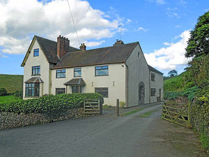 Supporting image for story: Price tag of £1.6 million for Shropshire farm which dates back 400 years