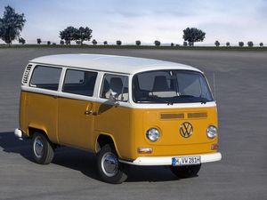 Supporting image for story: VW Transporter celebrates world’s longest production run on its 70th birthday