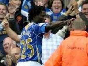 Supporting image for story: Benjani shows the way