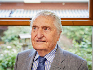 Supporting image for story: Veteran pioneer who develops cancer diagnosis tools sells Newtown firm to Americans