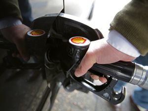 Supporting image for story: How can I save fuel when driving?