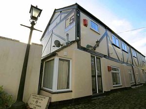 Supporting image for story: No. 5 Gaol Mews: Pretty fantastic for gaol food