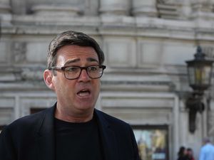 Supporting image for story: Failure to find alternative to axed HS2 route would be ‘anti-growth’, mayor says