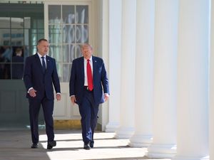 Supporting image for story: Trump assures Polish leader of continued robust US military presence