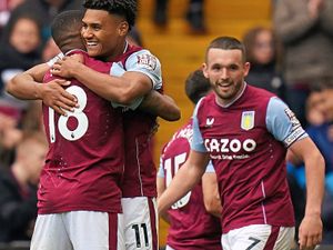 Supporting image for story: Aston Villa 'desperate' to reach promised land of Europe