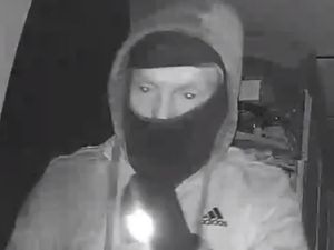 Supporting image for story: Police hunting man in connection with Oldbury burglary involving attempt to steal car
