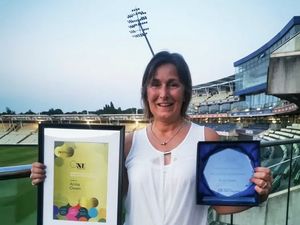 Supporting image for story: Bridgnorth Netball Club's Anna Owen handed award