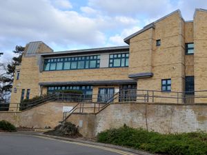 Supporting image for story: Oswestry woman's bank note fraud case put back to next year