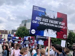 Supporting image for story: Alleged rape of Jewish girl sends shockwaves throughout France
