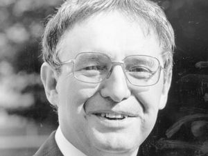 Supporting image for story: Top education chief dies at 76