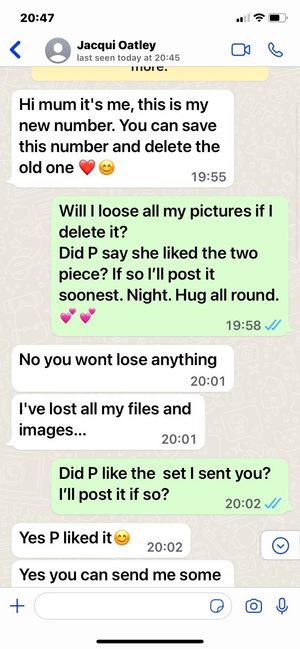 The Whatsapp exchange between Jacqui Oatley's mother and a scammer pretending to be the broadcaster