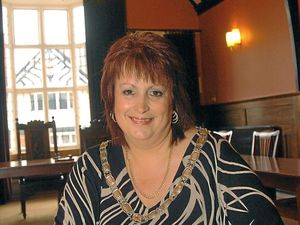 Supporting image for story: Action call over state of overgrown cemetery