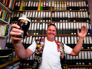 Supporting image for story: Black Country Ale Tairsters marathon pub man up for new challenges