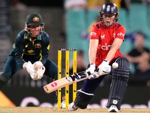 Supporting image for story: Sophia Dunkley insists England are ‘100 per cent’ behind captain Heather Knight