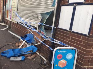 Supporting image for story: WATCH: Ram-raiders smash into West Bromwich shop