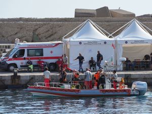 Supporting image for story: ‘Prosecutors probing captain of superyacht that sank off Sicily’