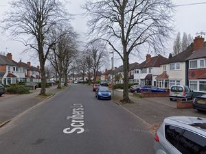 Supporting image for story: Boy, 12, taken to hospital after being stabbed on Birmingham street