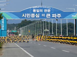 Supporting image for story: North Korea vows to permanently block border with southern neighbours