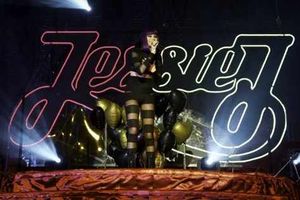 Supporting image for story: Jessie J wows Birmingham crowd