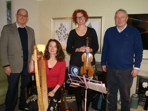 Supporting image for story: Music is pure therapy for Shrewsbury care home residents 