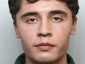 Supporting image for story: Ex-soldier accused of prison escape ‘pencil rolled’ from under truck, court told