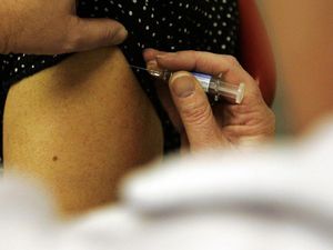 Supporting image for story: NHS starts vaccinating millions against flu and Covid amid ‘tripledemic’ fears