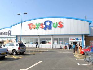 Supporting image for story: 3,200 jobs at risk as ailing Toys R Us goes into administration