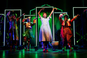 The Wizard of Oz ensemble. Pictures by: Graeme Braidwood