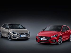 Supporting image for story: Facelifted Hyundai i30 revealed with mild-hybrid tech and improved equipment