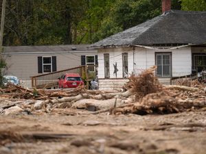 Supporting image for story: Search for victims of Hurricane Helene moves into second week