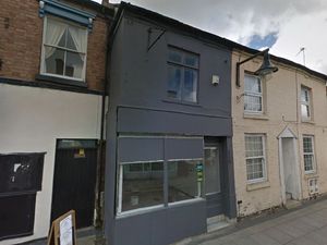 Supporting image for story: Pizza takeaway wins planning appeal