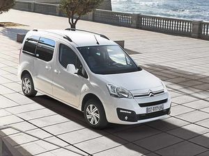 Supporting image for story: Berlingo Multispace adds electric option to the range