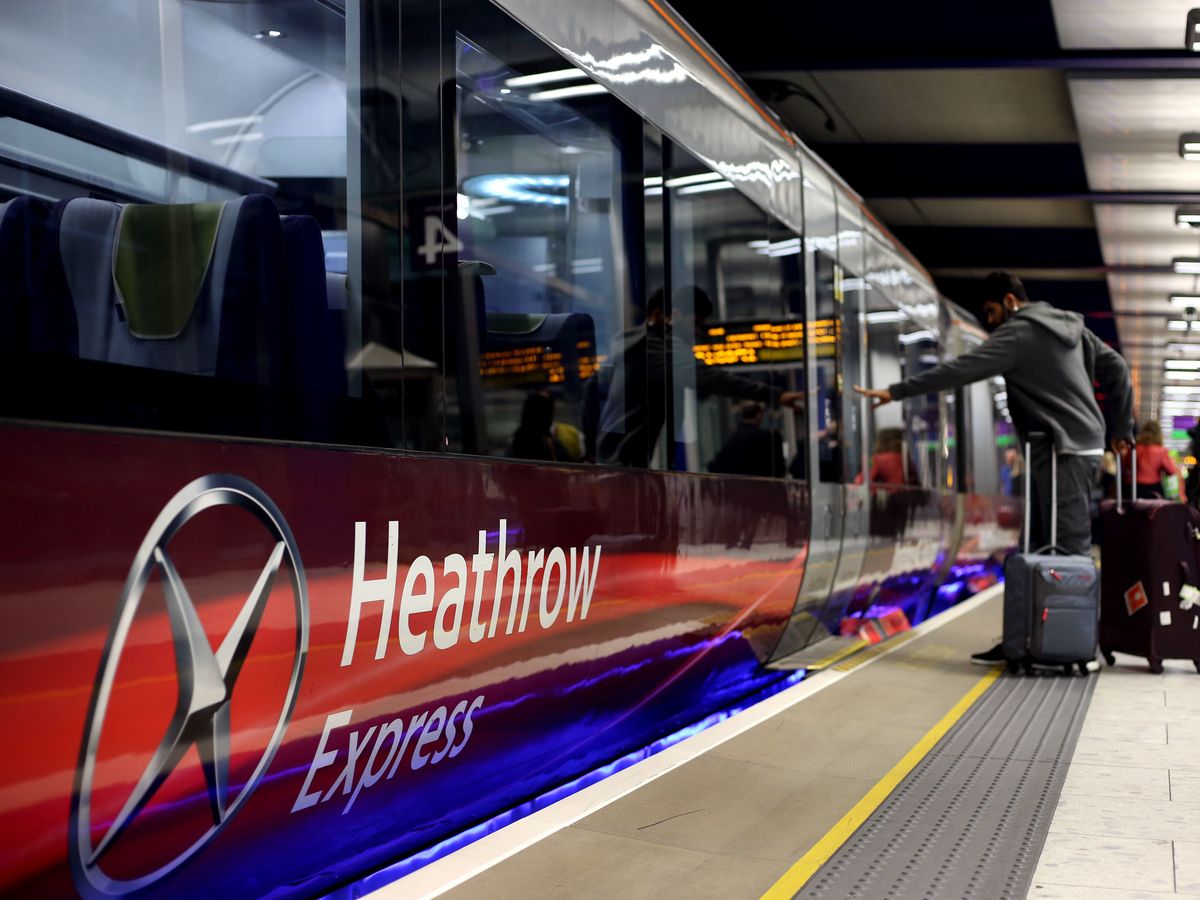 Minister vows to consider improving Heathrow rail links in third runway review