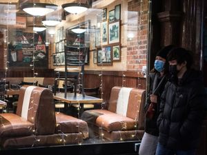 Supporting image for story: UK diner numbers slump to weakest level since May