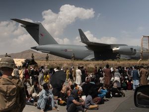 Supporting image for story: Afghan rescue ‘down to hours, not weeks’, Defence Secretary says