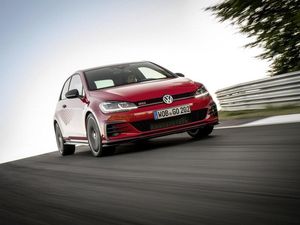 Supporting image for story: Volkswagen reveals punchier Golf GTI TCR