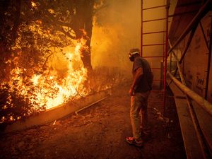 Supporting image for story: SAG Awards nominations and premieres cancelled as wildfires hit Los Angeles