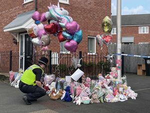 Supporting image for story: Ten-year-old Shay Kang died from stab wounds to her chest, inquest told