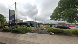 Oldbury Green Retail Park. Pic: Google Maps. Permission for reuse for all LDRS partners.