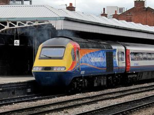 Supporting image for story: GPS pay-as-you-go rail tickets to be trialled in England for first time