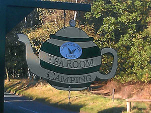 Supporting image for story: Thieves steal landmark giant metal teapot sign outside Cannock Chase tearoom