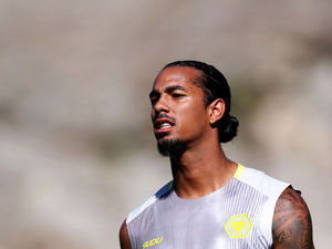 Supporting image for story: Nigel Lonwijk signs Wolves deal before leaving on loan