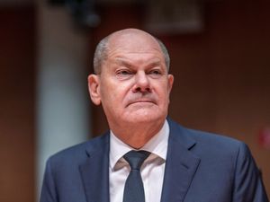 Supporting image for story: Scholz discusses Ukraine with Putin in first such call in two years