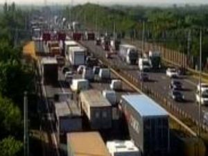 Supporting image for story: M6 motorway delays near Walsall and Wolverhampton