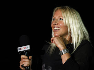 Supporting image for story: Badminton icon in Birmingham giving shoppers the chance to win YONEX prizes