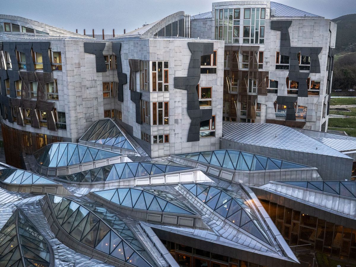 MSPs vote to back draft Budget as Lib Dems agree deal with Scottish Government