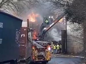 Supporting image for story: Kingswinford scrapyard fire LIVE: '100 tonnes' of scrap burn as people are warned to avoid the area